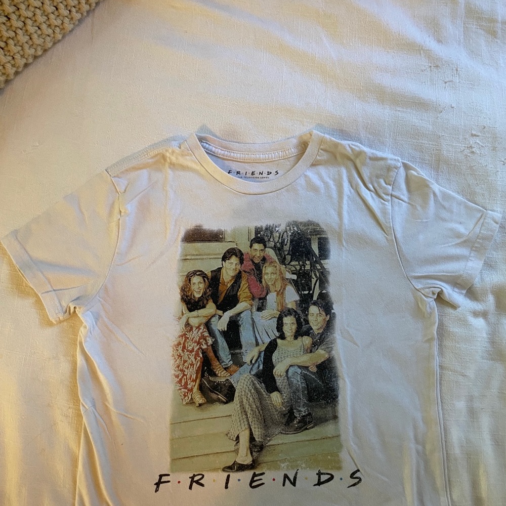 “Friends” t-Shirt - Picture 3 of 5